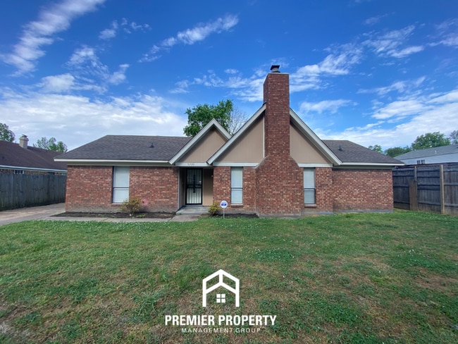 Millington Charm | 3BR/2BA with High Vaulted Ceilings & Rustic Fireplace - Millington Charm | 3BR/2BA with High Vaulted Ceilings & Rustic Fireplace House