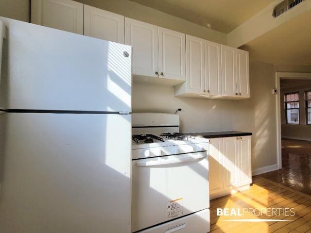 Foto del edificio - 2 bedroom in CHICAGO IL 60657