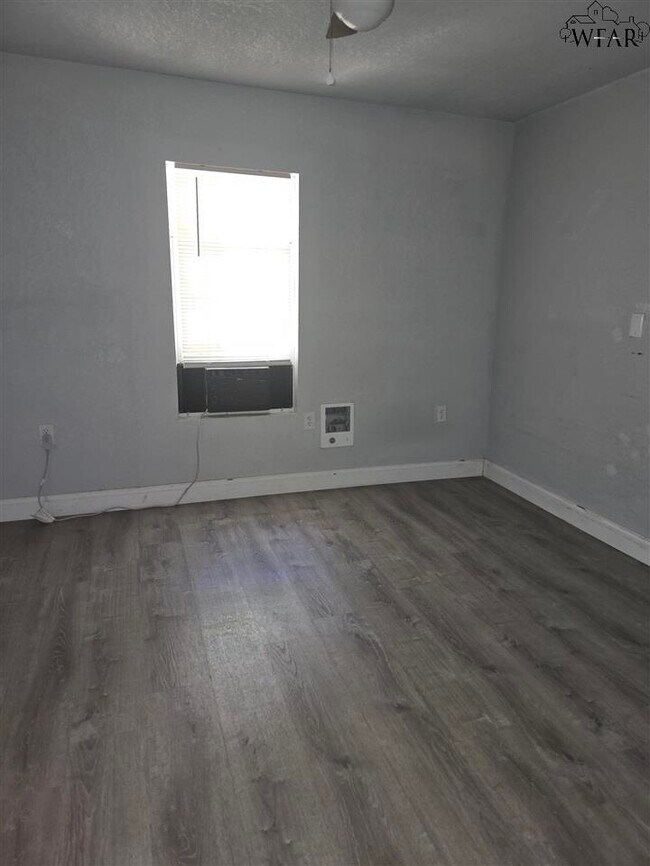 Foto del edificio - 506 Sheppard Rd