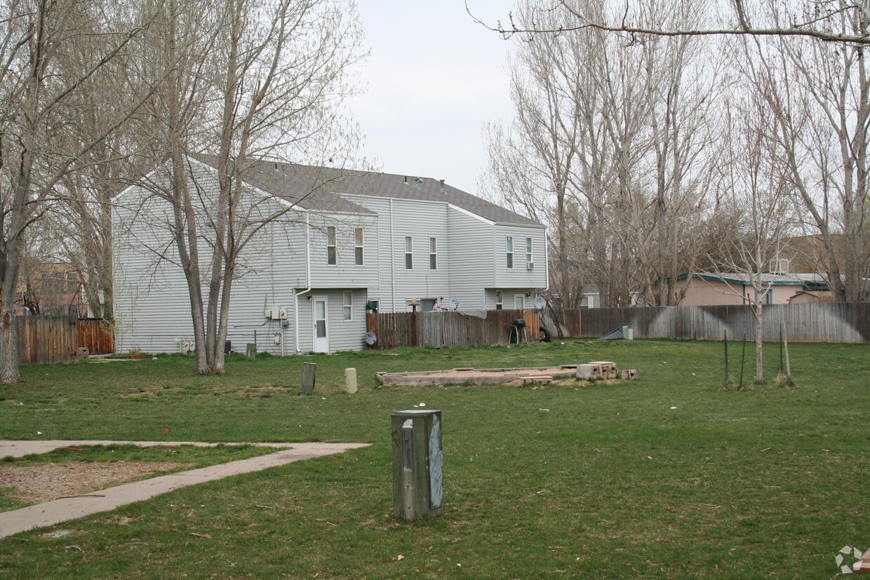 875 Sir Galahad Dr, Lafayette, CO 80026 Apartments in Lafayette, CO