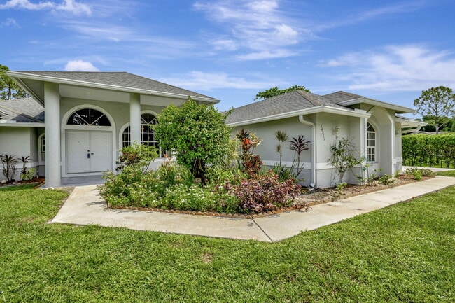 Foto del edificio - 14911 Orange Blvd