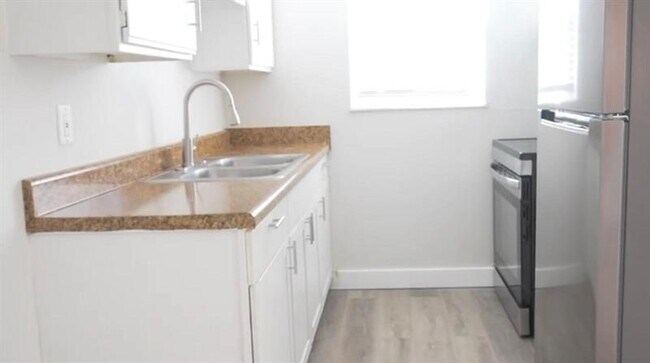 Foto del edificio - 1885 40th Ave