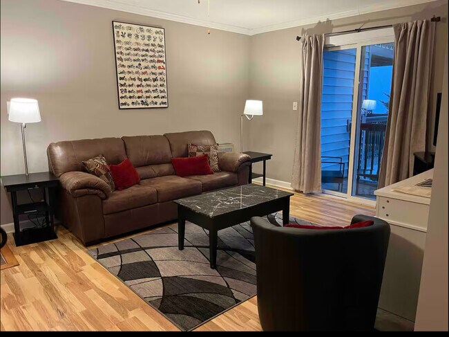 Foto del edificio - 301 Pinnacle Inn Rd