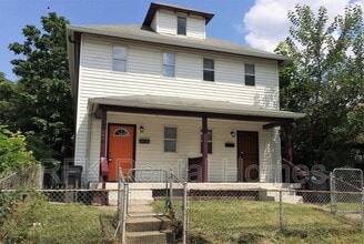 Building Photo - 1827 Olive St