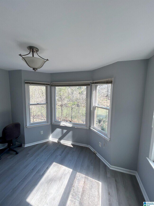 Building Photo - 3044 Cahaba Cliffs Dr