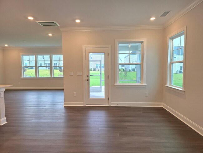 Foto del edificio - Brand New 4 Bedroom 3 Bathroom Single Fami...