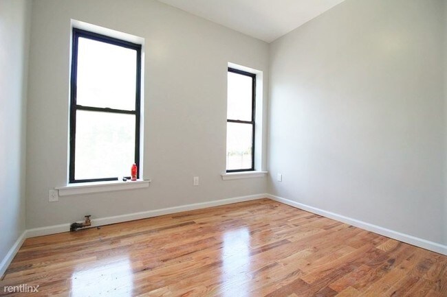 Building Photo - 929 Marcy Ave
