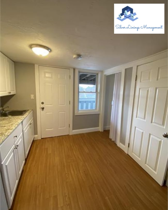 Building Photo - 206Connors-Gardner