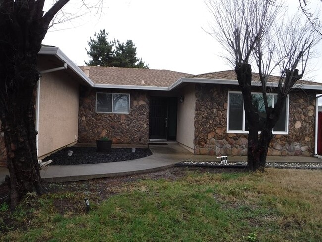 Building Photo - 1144 Robert Dr
