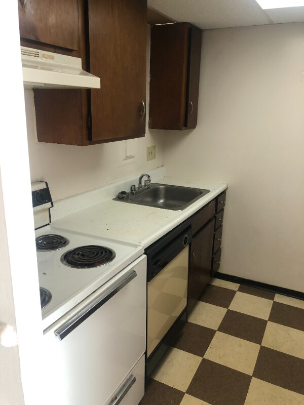 Building Photo - 508 4th St