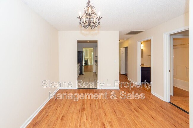 Building Photo - 1421 Amanda Park Ln