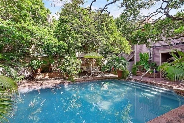 Building Photo - 822 Ursulines Ave