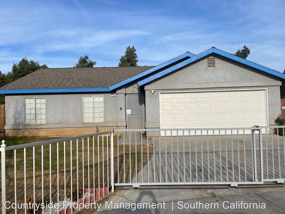 Primary Photo - 3 br, 2 bath House - 1523 E. Atchison Ave