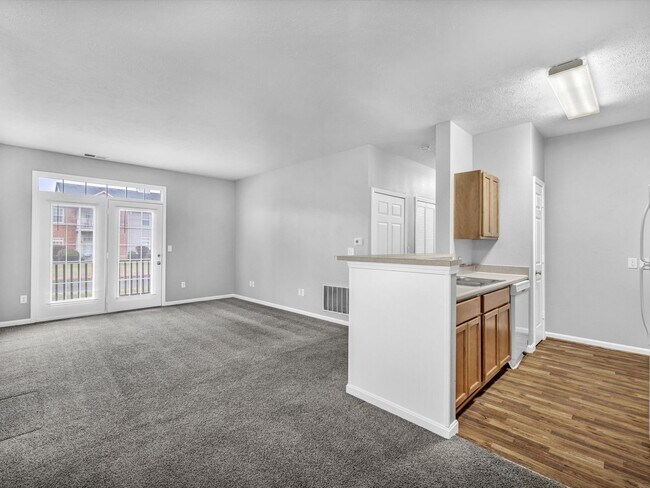 Foto del edificio - Walking Trails*******Castle School System********Large 3 Bedroom