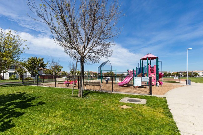 Building Photo - 1804 Santa Clara Ave