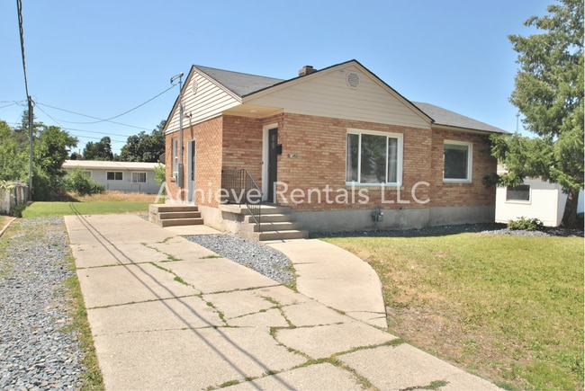 Building Photo - 1358 E 900 N