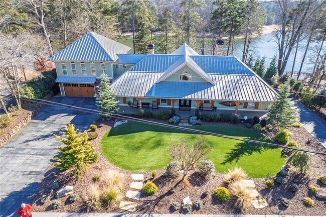 Foto del edificio - 920 Pine Cir