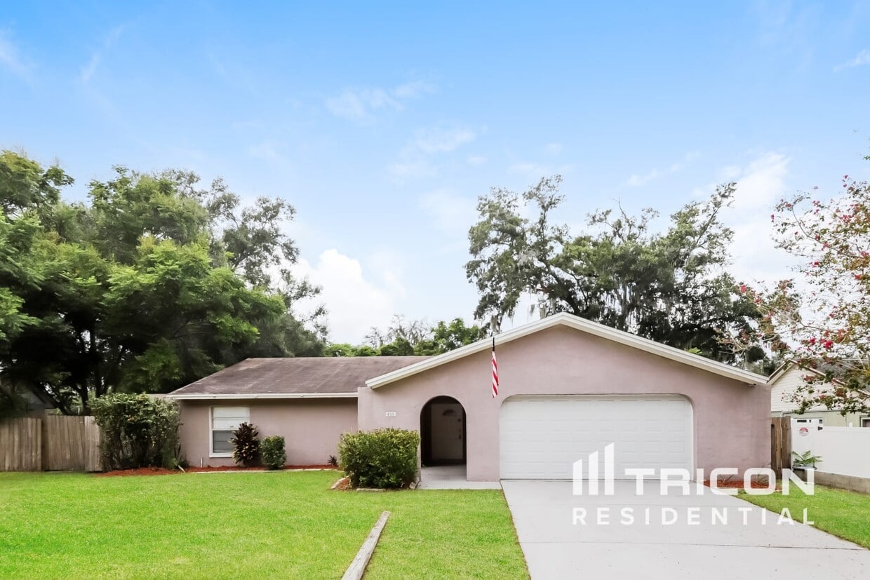 Primary Photo - 615 Forest Hills Dr
