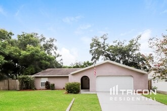 Building Photo - 615 Forest Hills Dr