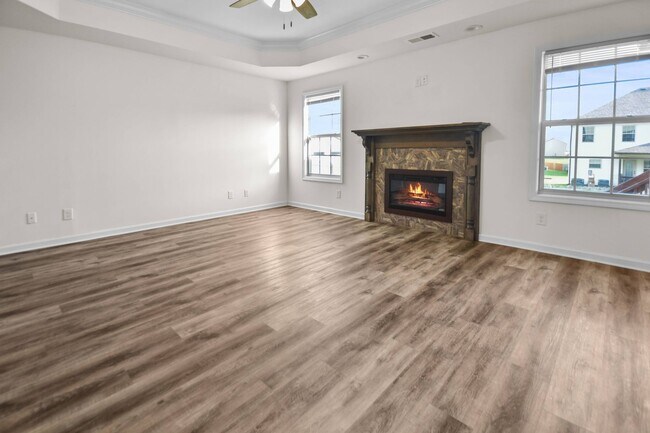 Foto del edificio - Pet Friendly Four Bedroom!