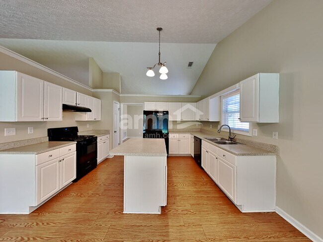 Foto del edificio - 4620 English Oaks Ln NW