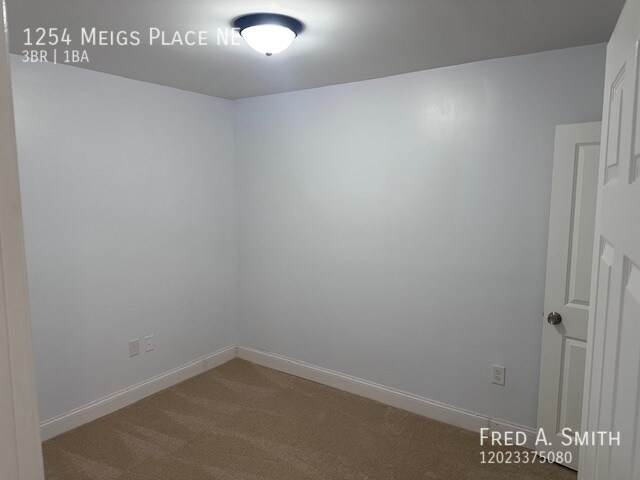 Foto del edificio - 1254 Meigs Pl NE