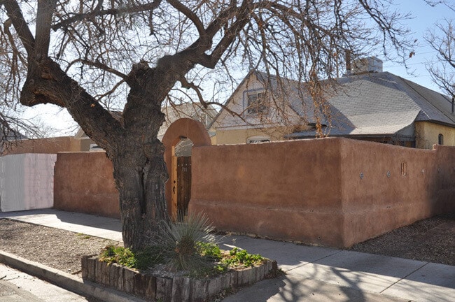 Foto del edificio - 711 Arno St SE