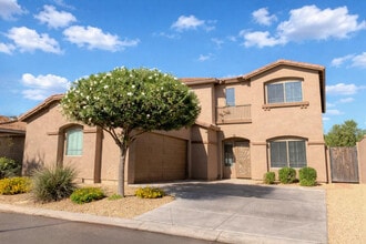 Building Photo - 512 E Rainbow Dr
