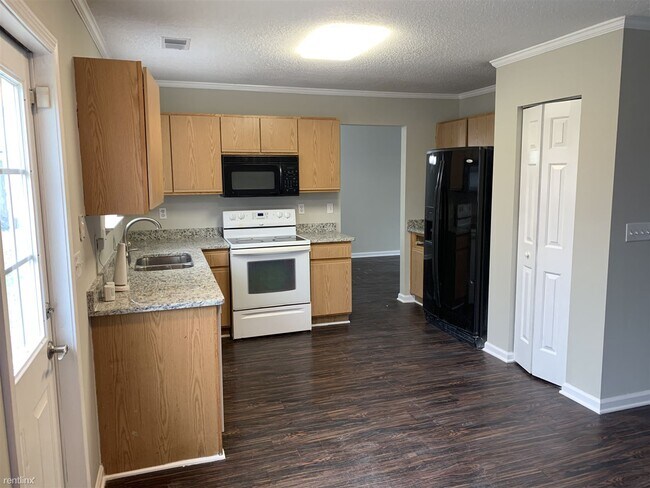 Building Photo - 4 br, 2.5 bath House - 19 Willow Bend Drive