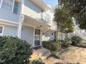 Building Photo - 1456 Barton Pl Dr