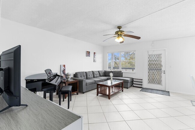 Foto del edificio - 3028 Harwood D