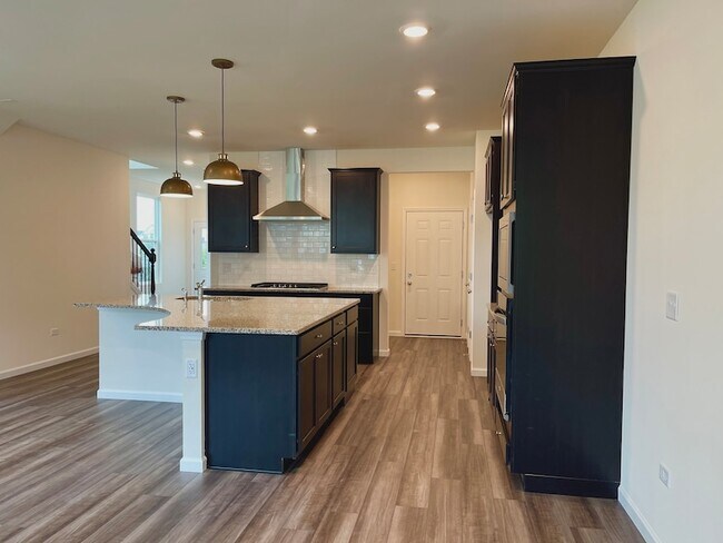 Foto del edificio - 721 Dropseed Ln