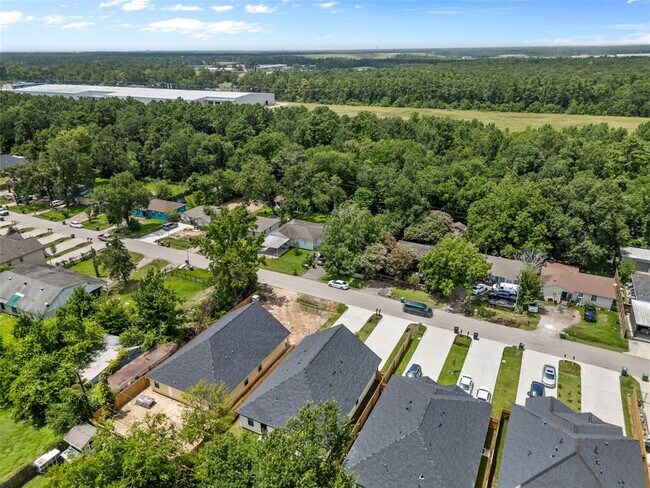 Building Photo - 9110 Everglade Dr