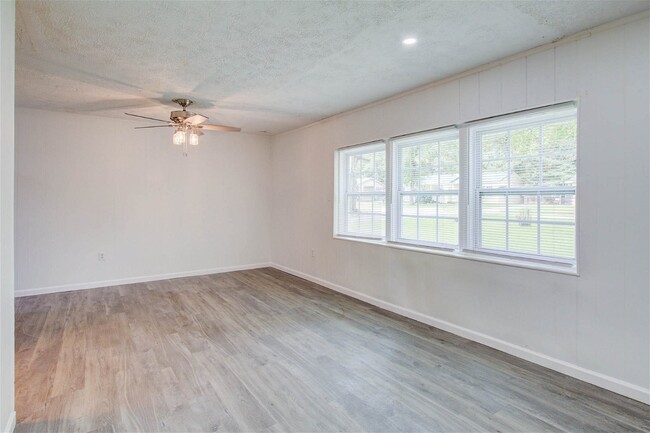 Foto del edificio - 1203 Jones Street Apt #A, Hanahan, SC 2941...