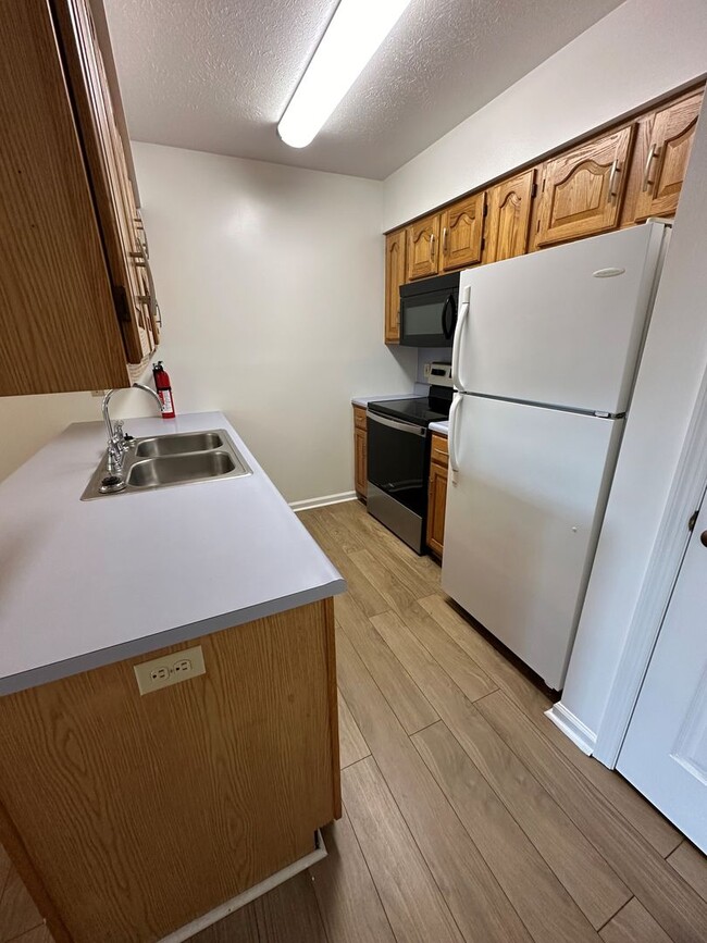 Building Photo - Apartment for Rent in Bridgewater