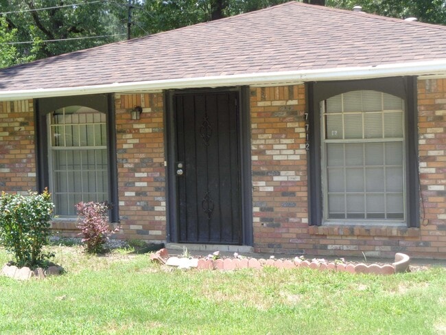 Building Photo - 7712 Impala Dr