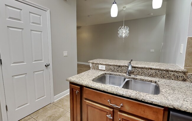 Foto del edificio - 9068 Shepton St