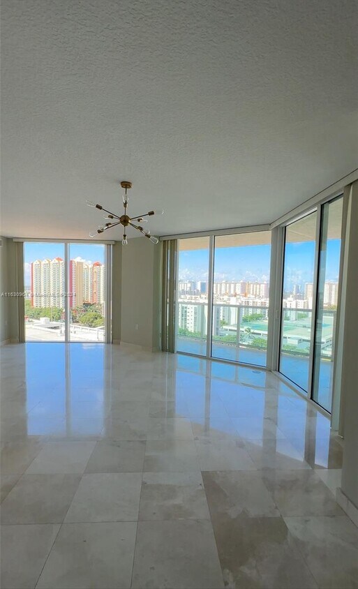 Foto principal - 150 Sunny Isles Blvd