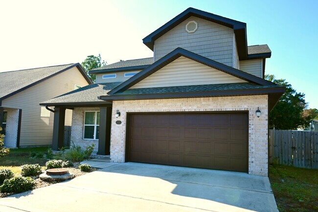 Foto del edificio - 2315 Hadleigh Hills Ct