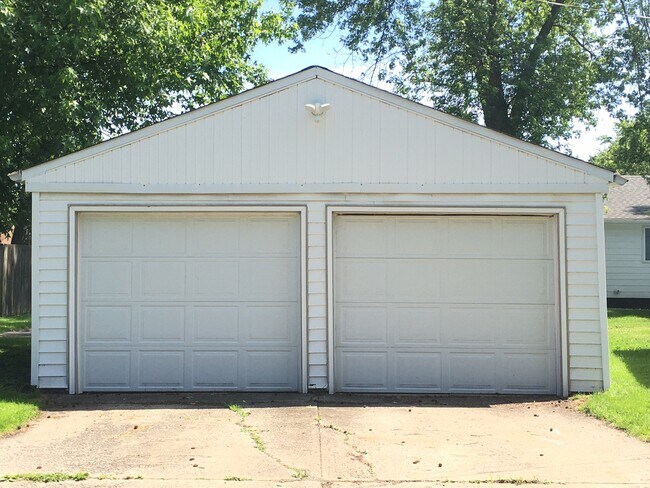 Two Car Garage - 327 Jackson Ave