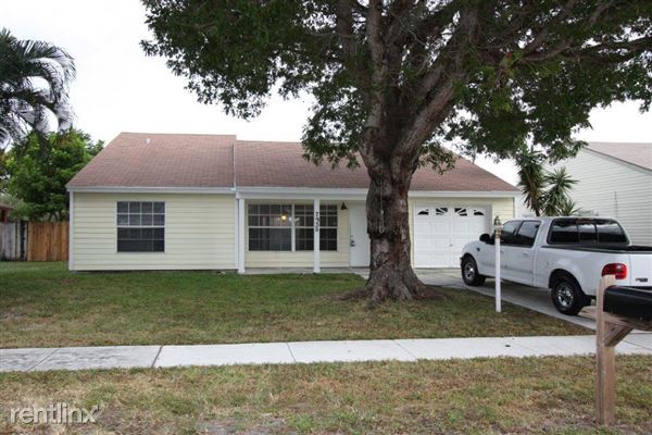 Primary Photo - 7935 Bishopwood Rd