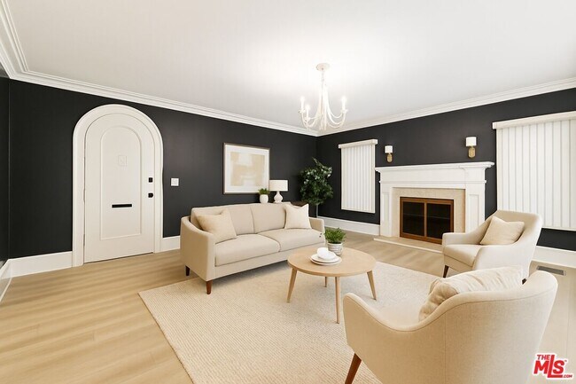 Foto del edificio - 6551 Franklin Ave