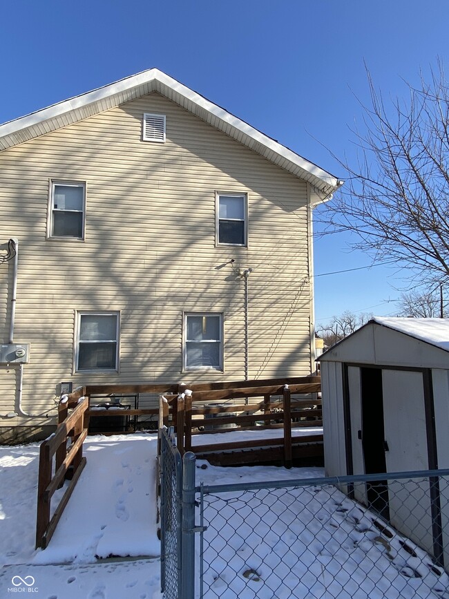 Foto del edificio - 2036 Singleton St