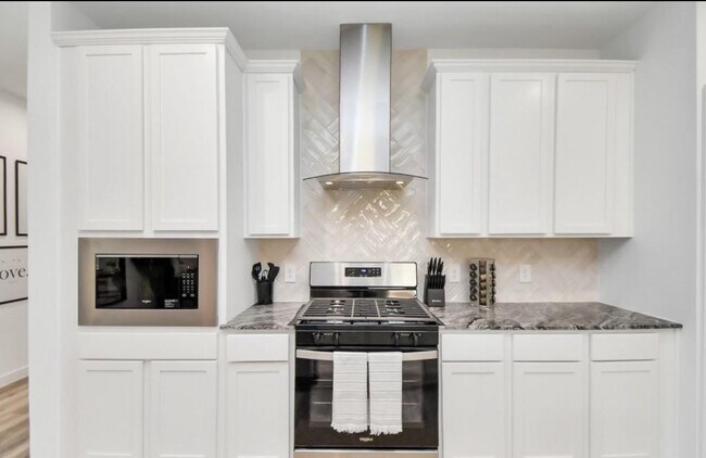 Building Photo - 2913 Needham Gdn Ln