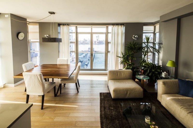 Foto principal - 111 Kent Ave