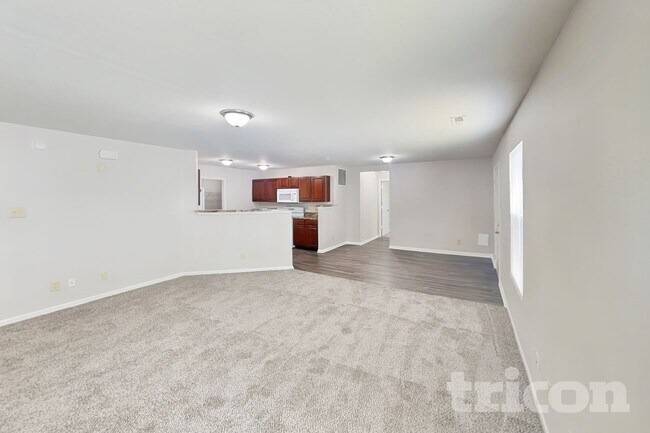Building Photo - 2336 Blackthorn Dr