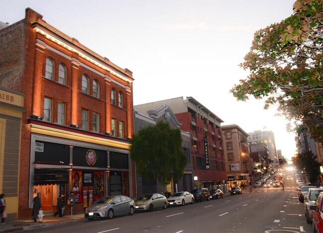 Building Photo - 1353 Bush St