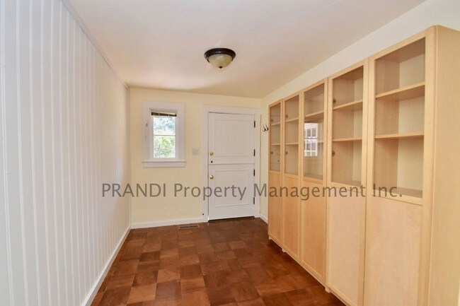 Foto del edificio - 83 Southern Heights Blvd