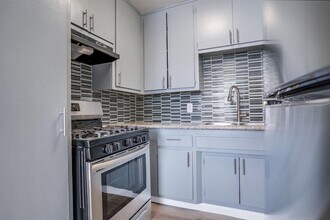 Building Photo - 6117 11th Ave