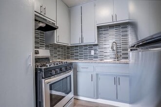 Building Photo - 6117 11th Ave